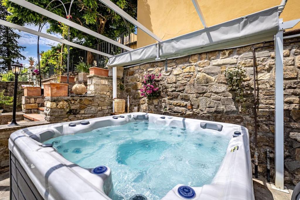Luxury Limonaia With Jacuzzi Near Florence San Jacopo al Girone Экстерьер фото
